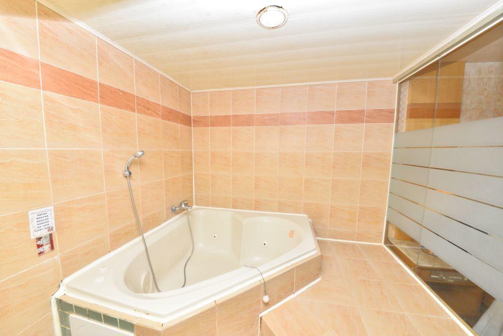 Paiwei Motel Tainan Extérieur photo